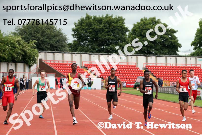 Junior boys 200 metres, English Schools Track and Field. Photo: David T. Hewitson/Sports for All Pics